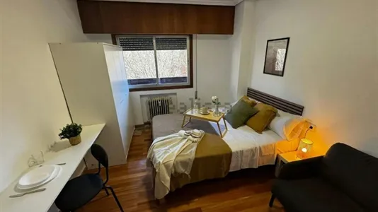 Rooms in Guadalajara - photo 9