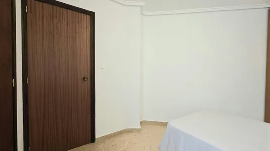 Rooms in Casas de Muntanyars - photo 7