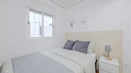 Rooms in Burjassot - photo 1