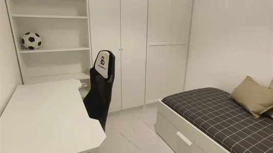 Rooms in Barcelona Sant Martí - photo 3