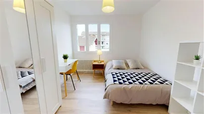 Room for rent in Lyon, Auvergne-Rhône-Alpes Room for rent in Lyon, Auvergne-Rhône-Alpes
