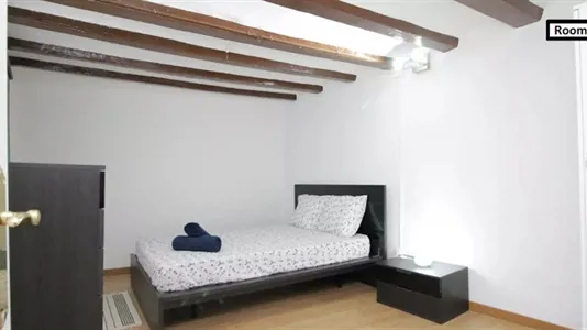 Rooms in Barcelona Ciutat Vella - photo 3