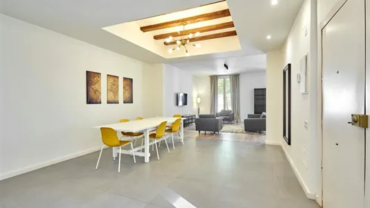 Apartments in Barcelona Ciutat Vella - photo 4