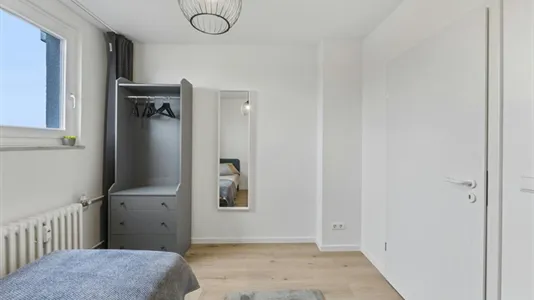 Rooms in Berlin Charlottenburg-Wilmersdorf - photo 3
