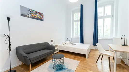 Apartments in Berlin Pankow - photo 1