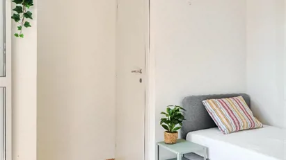 Room for rent in Milano Zona 7 - Baggio, De Angeli, San Siro, Milan