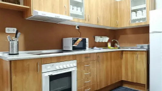 Rooms in Barcelona Sant Martí - photo 9