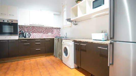 Rooms in Barcelona Eixample - photo 5