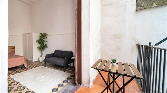 Rooms in Barcelona Ciutat Vella - photo 6