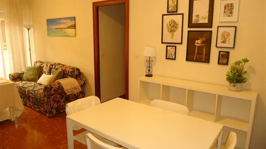 Rooms in Córdoba - photo 10