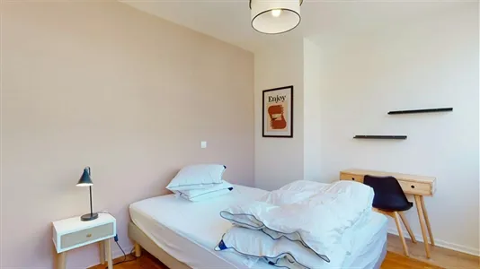 Rooms in Marseille 6ème arrondissement - photo 7