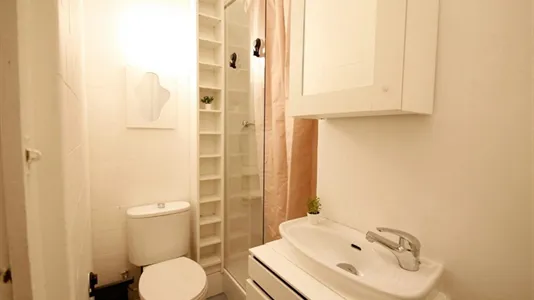 Rooms in Barcelona Eixample - photo 9