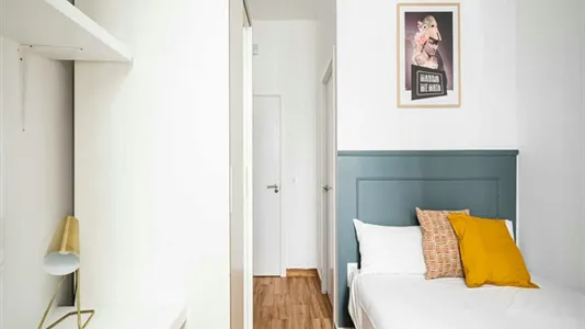 Rooms in Madrid Centro - photo 4