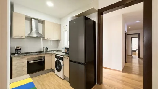 Rooms in Barcelona Ciutat Vella - photo 8