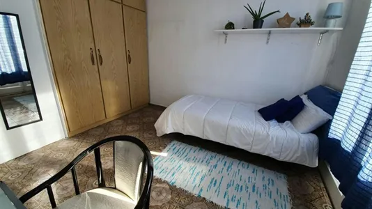 Rooms in Barcelona Ciutat Vella - photo 2
