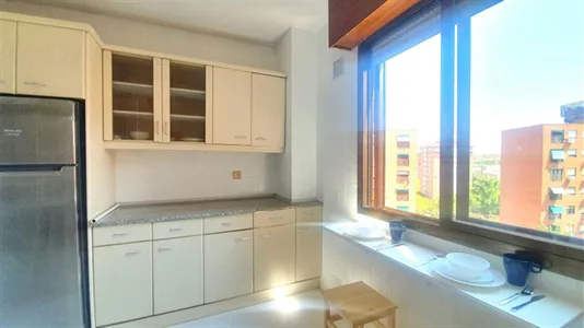 Rooms in Madrid San Blas - photo 9