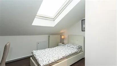 Room for rent in Milano Zona 9 - Porta Garibaldi, Niguarda, Milan