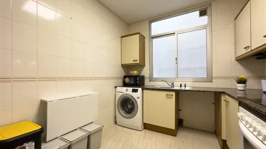 Rooms in Barcelona Eixample - photo 8