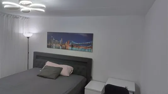 Houses in Angered - photo 5