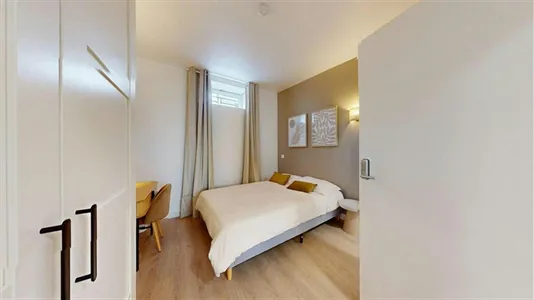 Rooms in Lyon - photo 2