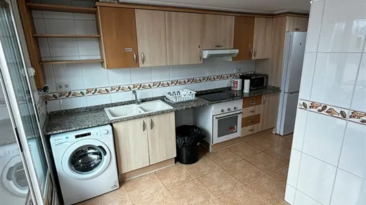 Rooms in Manises - photo 8