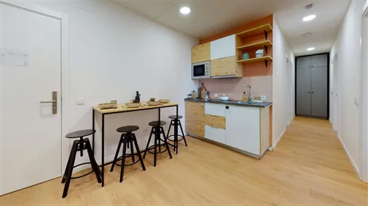 Rooms in Bami - photo 4