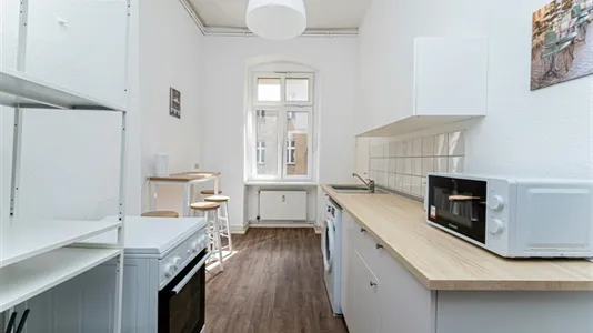 Rooms in Berlin Friedrichshain-Kreuzberg - photo 6