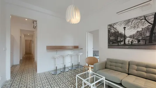 Rooms in Barcelona Eixample - photo 10