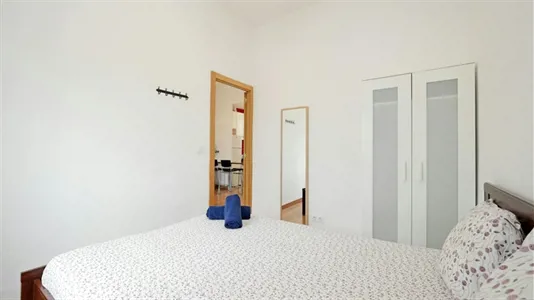 Rooms in Barcelona Ciutat Vella - photo 3