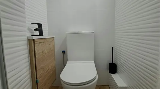 Rooms in Madrid Centro - photo 4