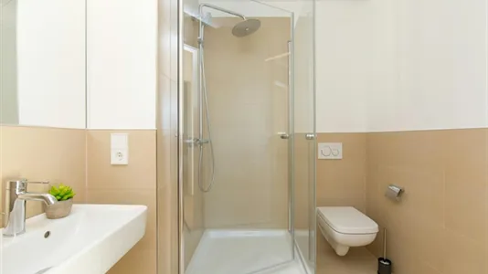 Rooms in Berlin Mitte - photo 10