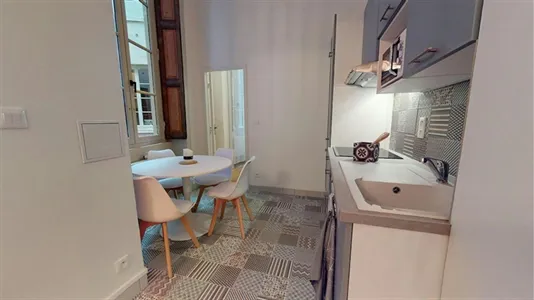 Apartments in Lyon - photo 6