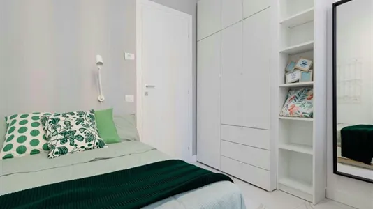 Rooms in Milano Zona 5 - Vigentino, Chiaravalle, Gratosoglio - photo 2