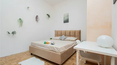 Room for rent in Milano Zona 2 - Stazione Centrale, Gorla, Turro, Greco, Crescenzago, Milan Room for rent in Milano Zona 2 - Stazione Centrale, Gorla, Turro, Greco, Crescenzago, Milan