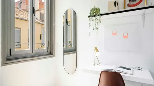 Rooms in Madrid Centro - photo 3