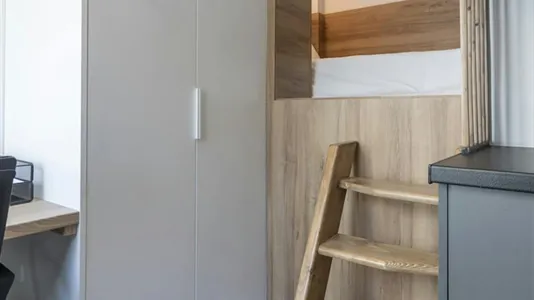 Rooms in el Camí de Vera - photo 6