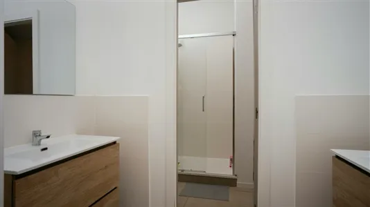 Rooms in Barcelona Eixample - photo 7
