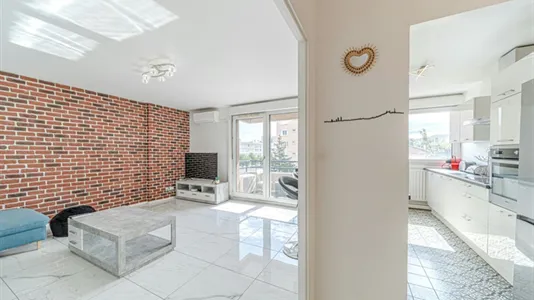 Apartments in Lyon - photo 4