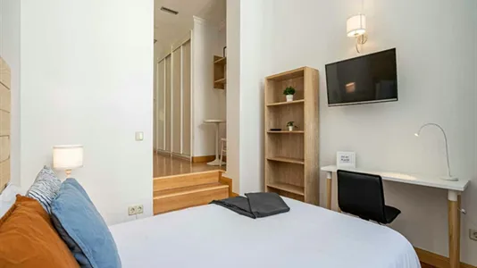 Rooms in Madrid Centro - photo 5