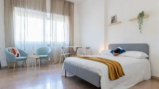 Rooms in Roma Municipio XIV – Monte Mario - photo 3