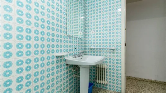Rooms in Granada - photo 3