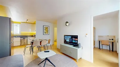 Room for rent in L'Haÿ-les-Roses, Île-de-France