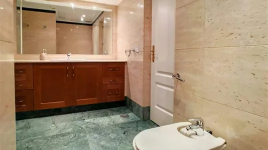 Rooms in Madrid Chamberí - photo 8