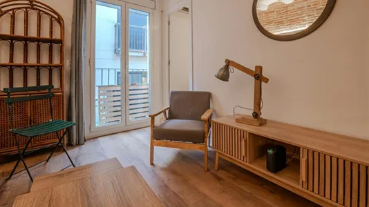 Apartments in Barcelona Ciutat Vella - photo 3