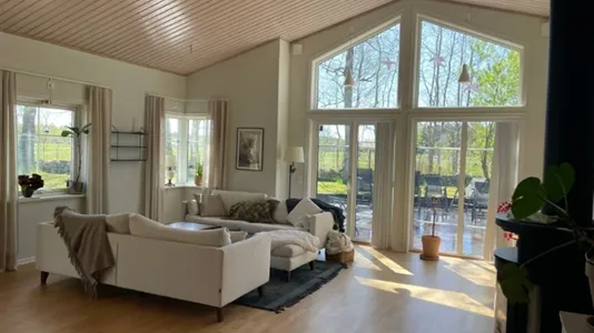 Houses in Kungsbacka - photo 1