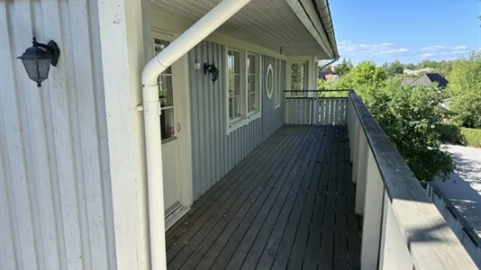 Houses in Nacka - photo 2