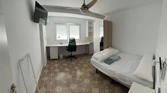 Rooms in Zaragoza - photo 1