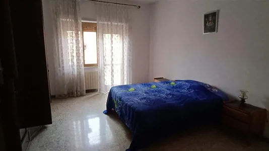 Rooms in Roma Municipio III – Monte Sacro - photo 1