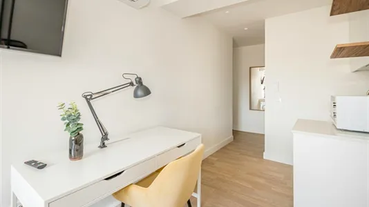 Rooms in Málaga - photo 7