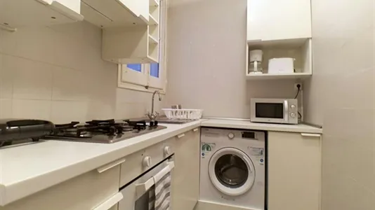 Rooms in Barcelona Eixample - photo 8